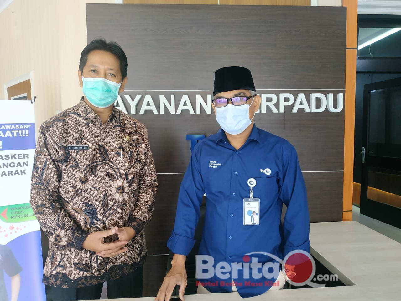 Kaperwil BKKBN Jatim Sukaryo Teguh S dan Yono Wasis sesaat setelah acara