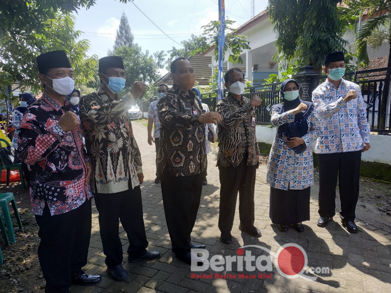 Kaper BKKBN Jatim berikan penyuluhan konseling pra dan pasca pelayanan KB Implant