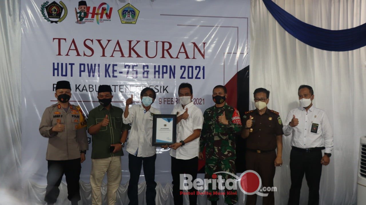 Kapolres Gresik hadir di tasyakuran PWI dan HPN di kantor PWI Gresik