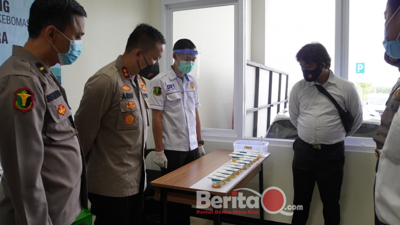 Kapolres Gresik sidak dan tes urine ke para anggota Polres Gresik