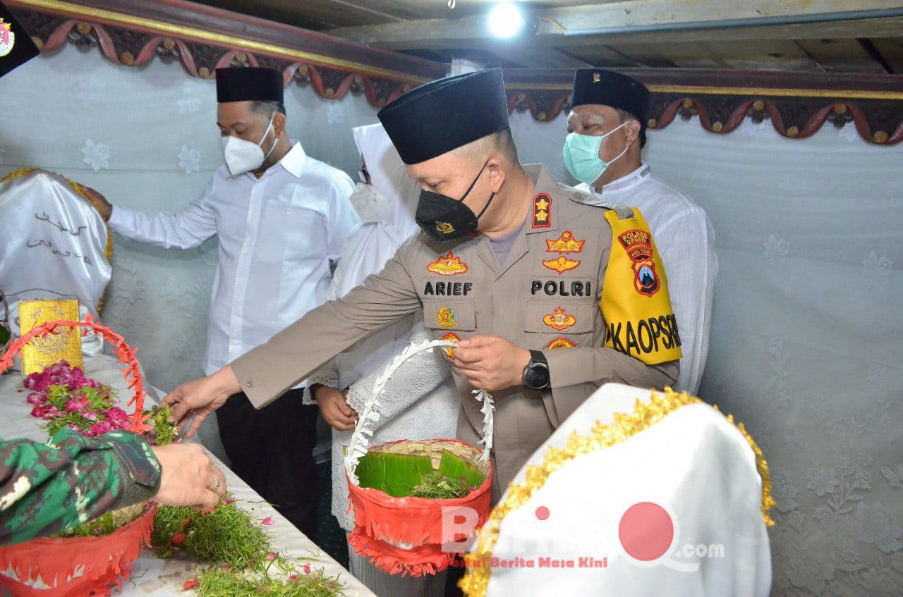 Kapolres Gresik bersama Forkopimda ziarah makam wali