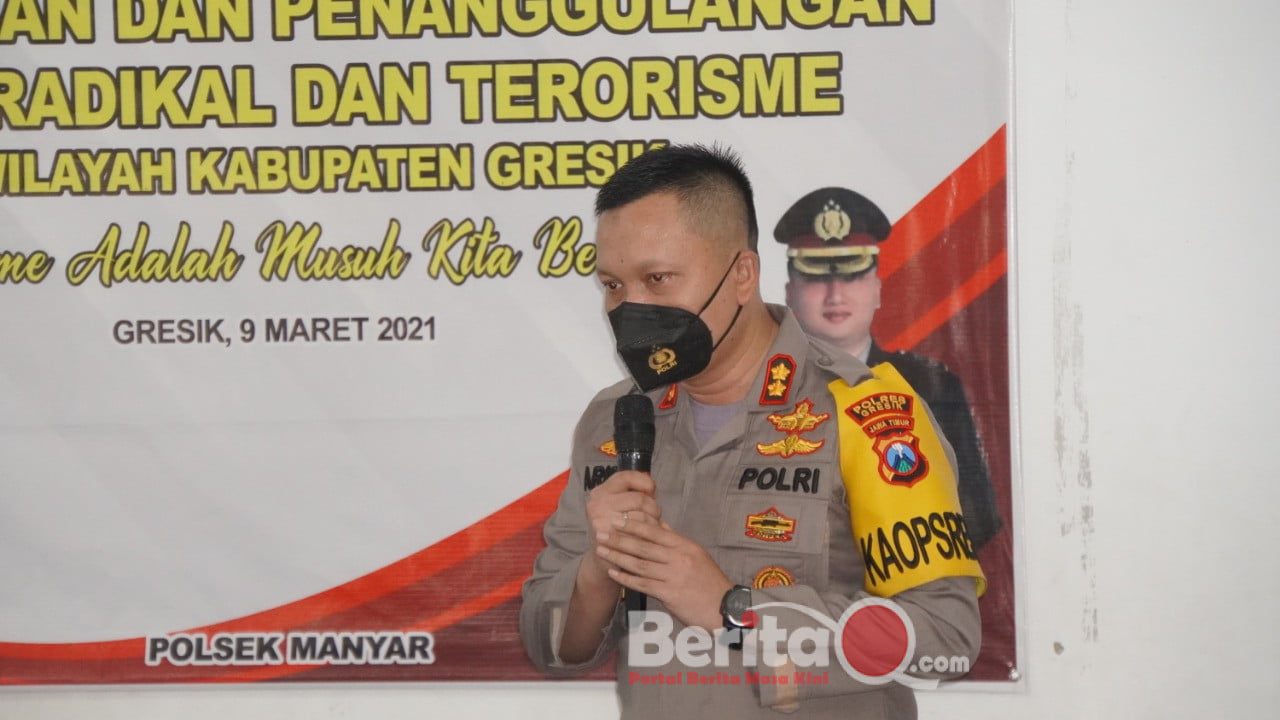 Kapolres Gresik AKBP Arief Fitrianto berikan pengarahan