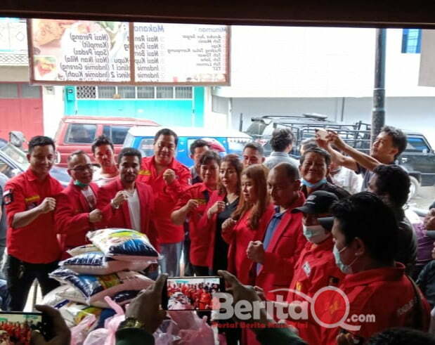 Ket foto: PBB kabupaten Karo berbagi kepada insan pers.(doc)