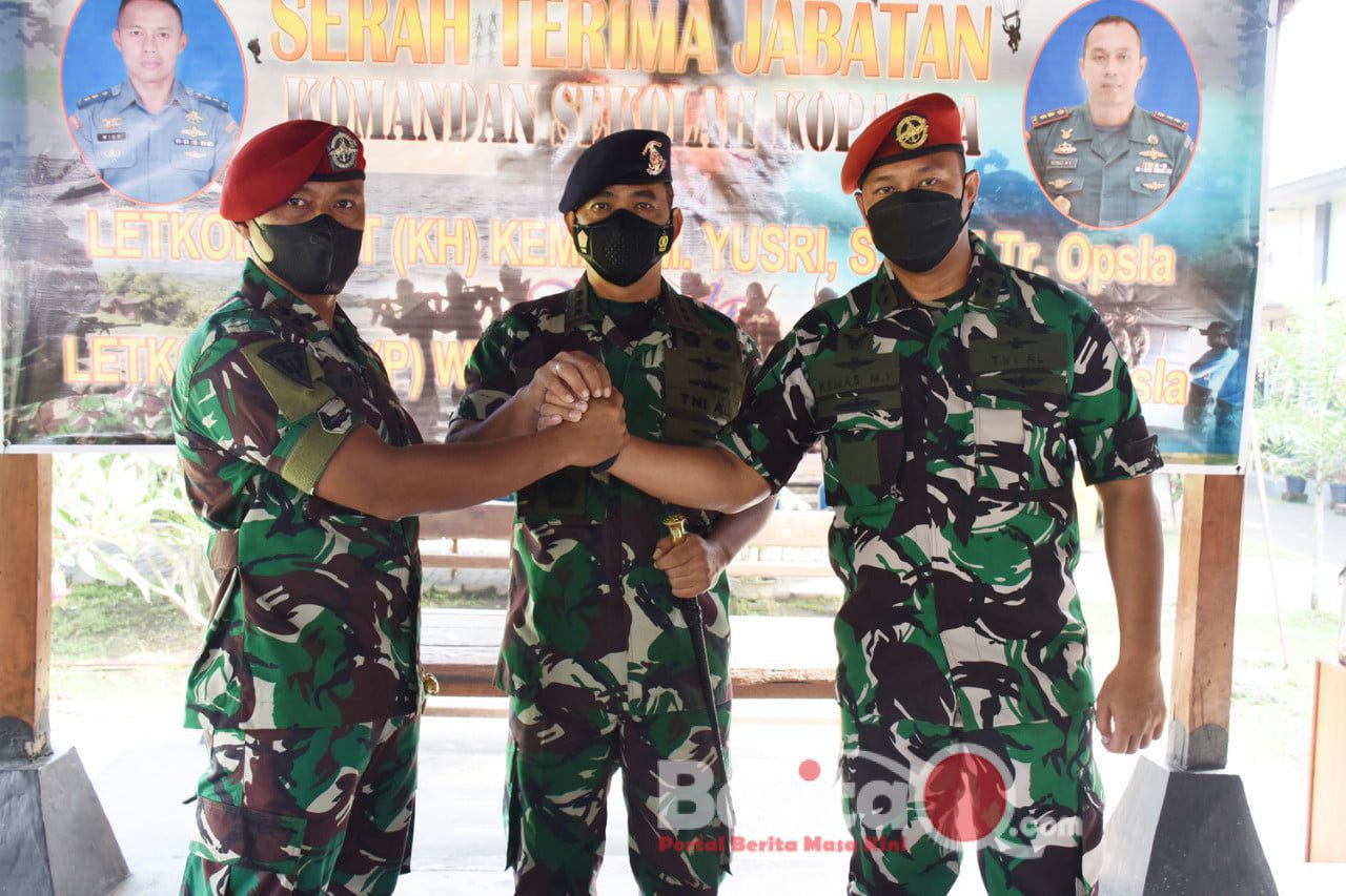 Letkol Laut (P) Wido Dwi Nugraha saat sertijab Jabat Dansekopaska Kodiklat TNI AL gantikan Letkol Laut (KH) Kemas M Yusri