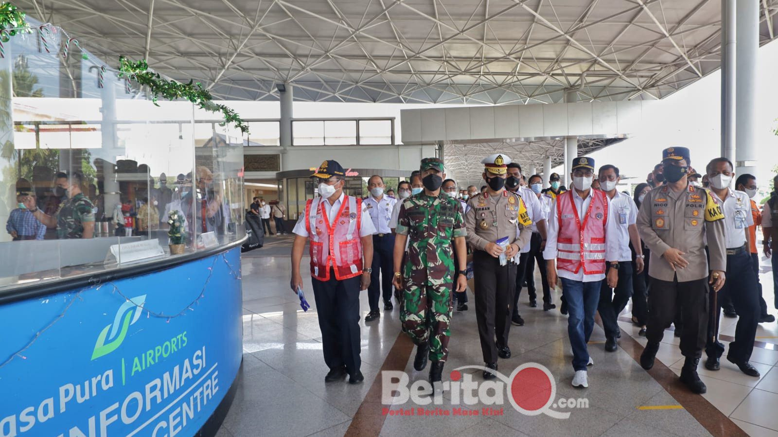 Forkopimda Jatim dampingi Menhub tinjau Bandara Juanda