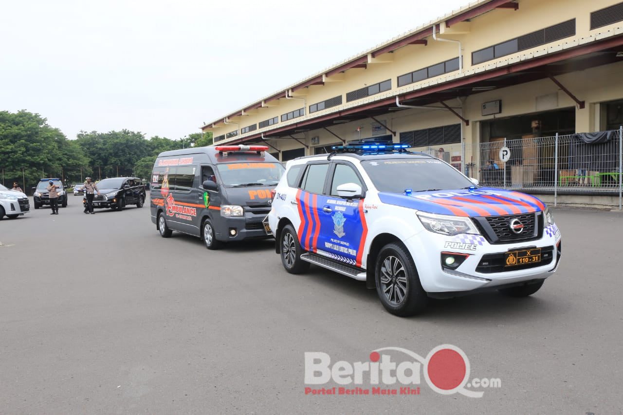 RS Bhayangkara Polda Jatim antar jenazah korban kapal tenggelam hingga rumah duka di Lumajang