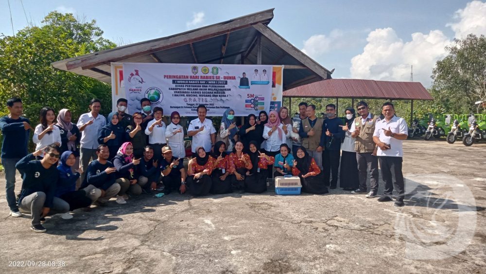 Peringatan Hari Rabies Sedunia tahun 2022 berlangsung di Halaman Kantor Dinas Pertanian dan Perikanan (Distankan) Kabupaten Melawi, pada Rabu 28 September 2022.