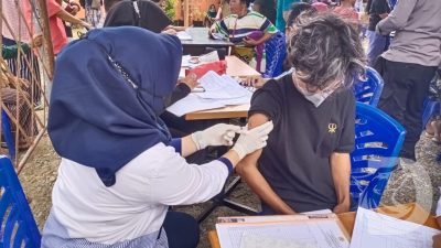 114 Orang Penerima BLT di Kantor Pos di Vaksinasi, Hairul Muslimin Bilang Ini