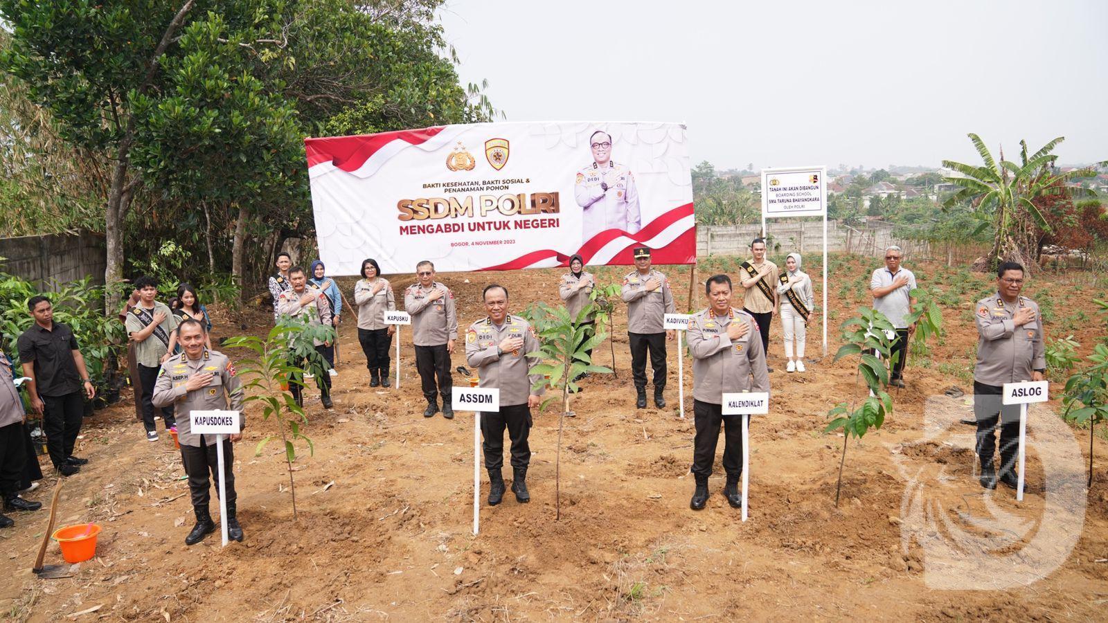 Ssdm Polri Gelar Bakti Sosial Bakti Kesehatan Tanam Pohon Dan Akan