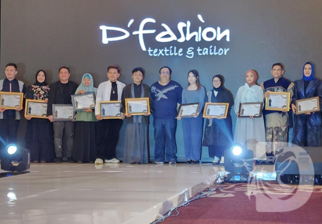 Belasan Desainer hadir berkolaborasi dengan Unesa Suguhkan Busana Draping di D'Fashion Textile and Tailor / C7