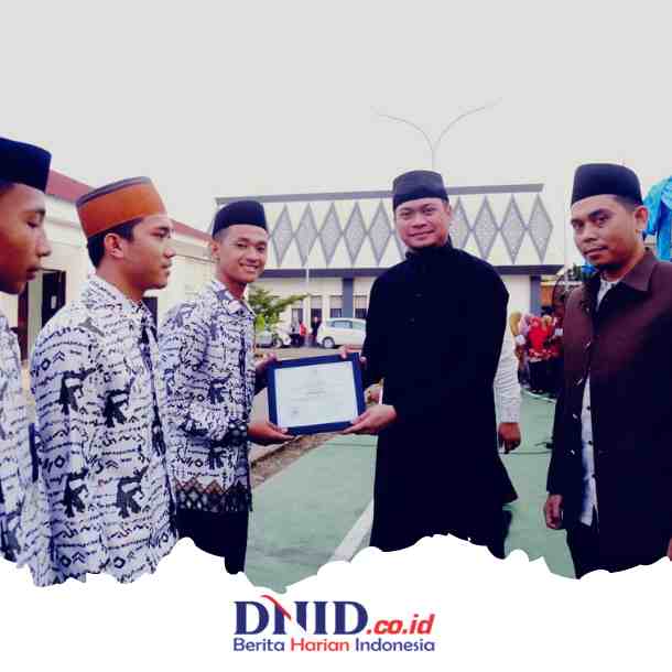 Bupati Gowa Berikan 10 Orang Hadiah Umroh LPM Khatam 30 Juz