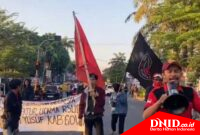 Unjuk Rasa Depan Kantor Bupati Gowa