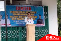 Sekdakab Melawi, Paulus, membuka secara resmi Bimtek Komunitas Pengendalian Rabies Melalui Sistem Pelaporan Unit Reaksi Cepat (URC).