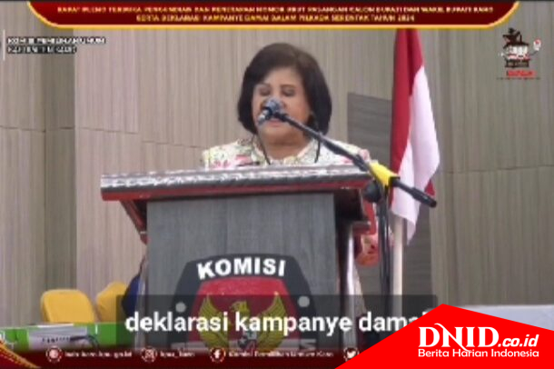 Ket foto : saat bupati karo berpidato yang berujung ricuh.(ius)