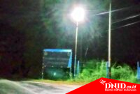 Persimpangan jalan keluar masuk PT SIP terpasang PJU