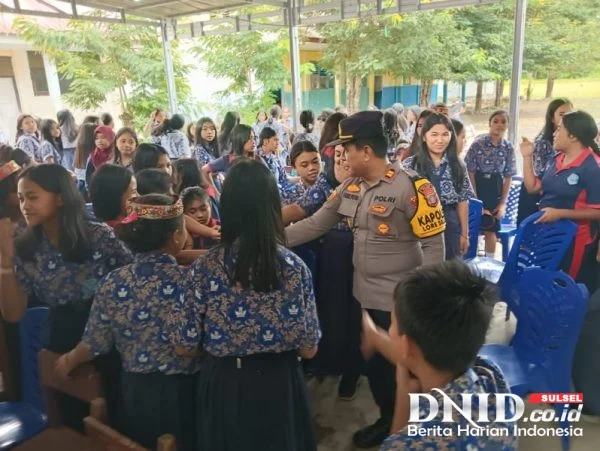 Kapolsek Lore Selatan, IPTU I Made Putra Yasa sosialisasi bahaya Narkoba di SMPN 1 Lore Selatan. (Dok.Polsel Lore) 