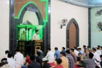 Safari Ramadan di Desa Pattalassang, Bupati Bantaeng minta orang tua bawa anaknya untuk vaksin campak di Puskesmas. (Foto:Humas Pemda Bantaeng) 